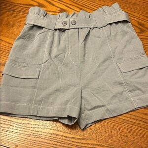 Moon River Gray Cargo Shorts for Women